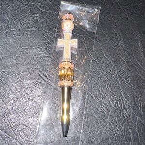 Pen Gold, Peach & White Pen w/Cross focal Bead, NEW, Beautiful, Hand Crafted